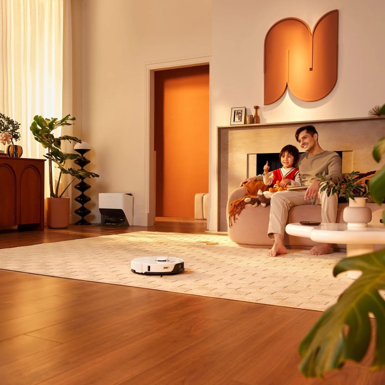 Roborock S8 Pro Ultra Robot Vacuum Cleaner with RockDock Ultra DuoRoller Brush and VibraRise 2.0 Mopping system 6000Pa - White